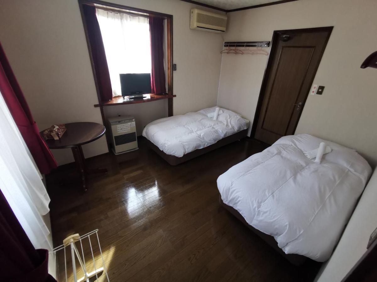 Hakuba Powder Republic Bed & Breakfast Ngoại thất bức ảnh