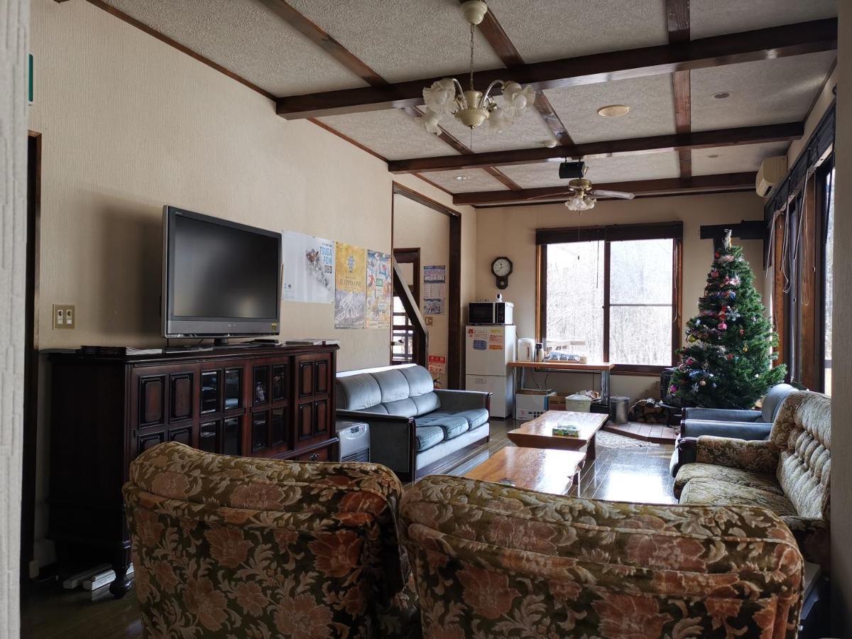 Hakuba Powder Republic Bed & Breakfast Ngoại thất bức ảnh