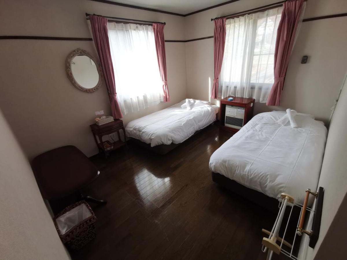 Hakuba Powder Republic Bed & Breakfast Ngoại thất bức ảnh
