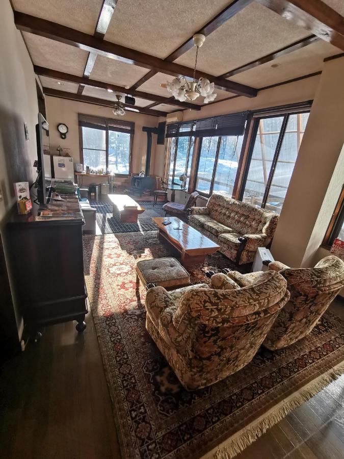Hakuba Powder Republic Bed & Breakfast Ngoại thất bức ảnh