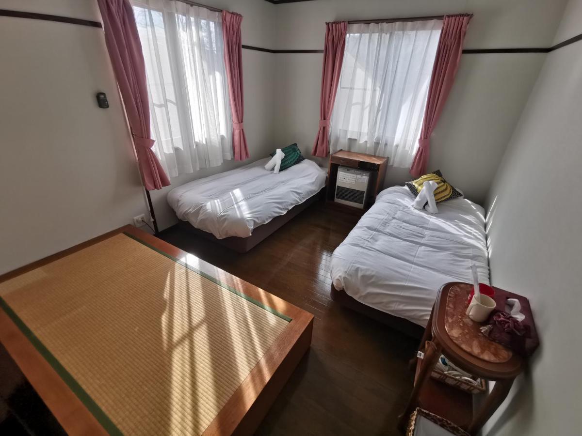 Hakuba Powder Republic Bed & Breakfast Ngoại thất bức ảnh